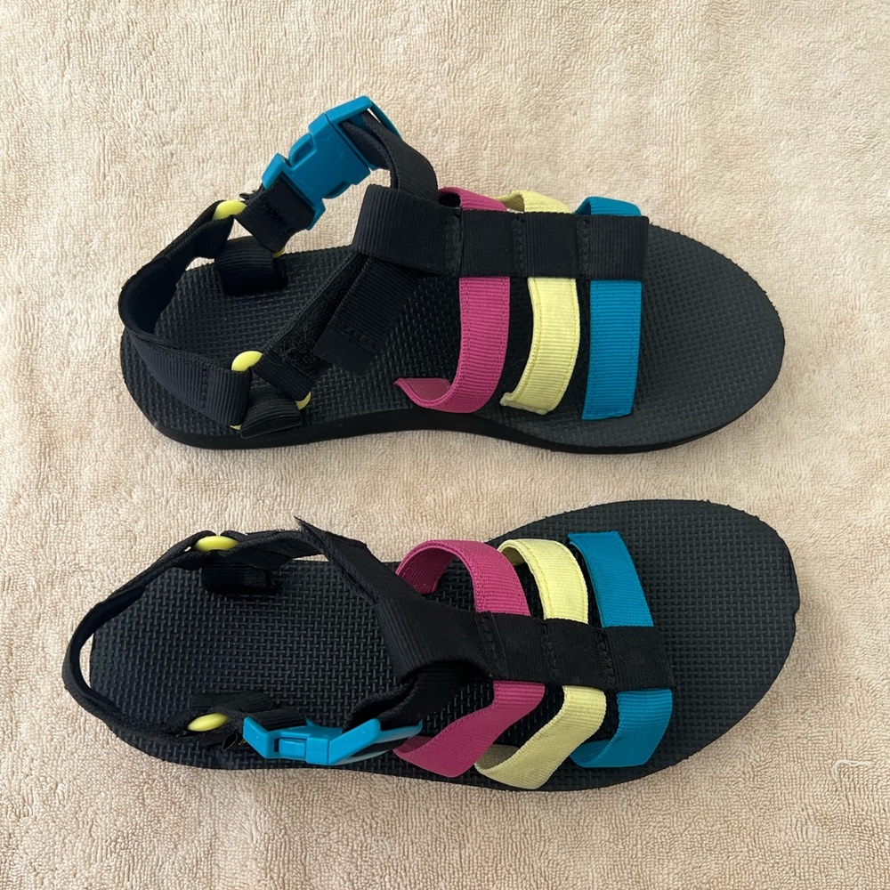 TEVA Women’s Dorado